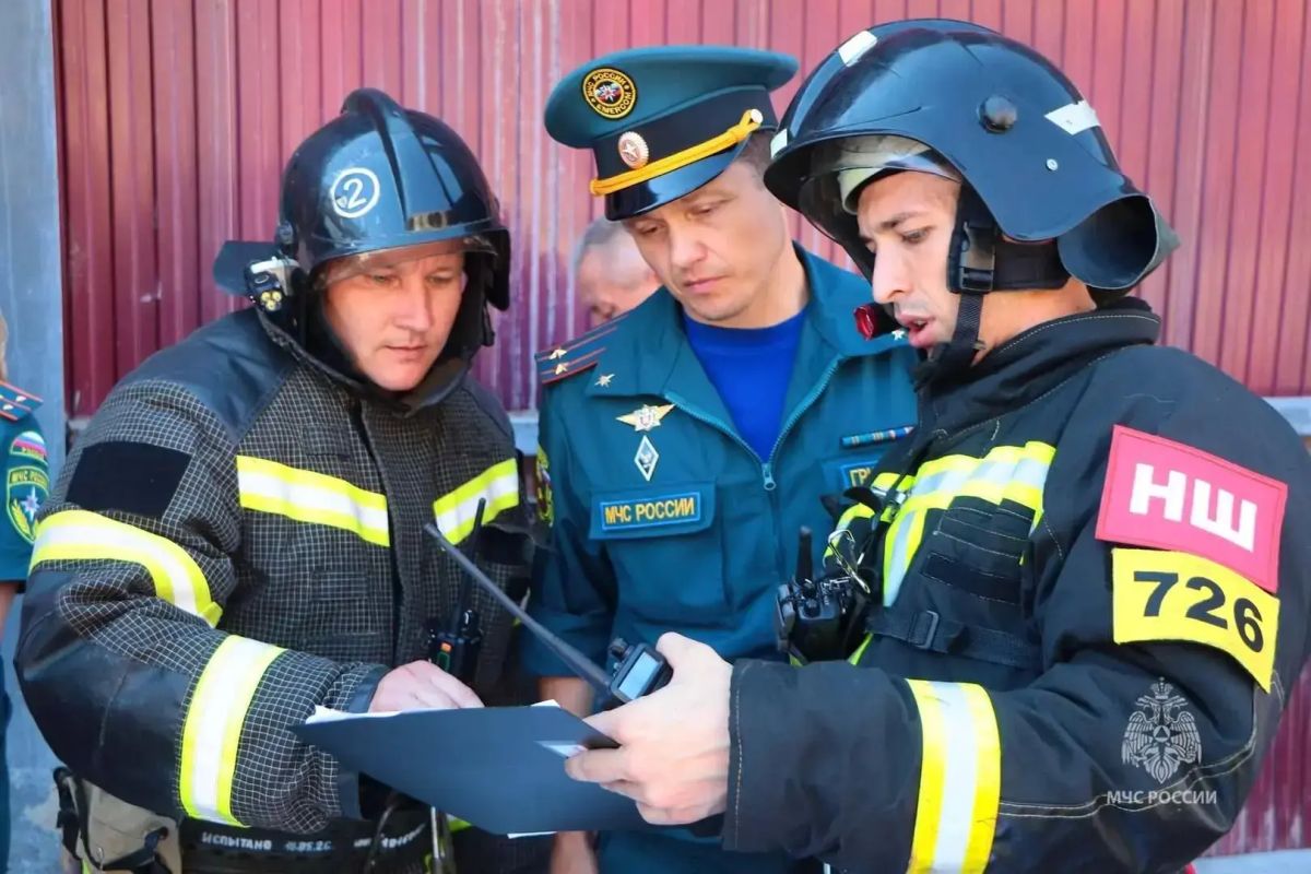 В Кургане сотрудники МЧС России провели пожарно-тактические учения на одном из крупнейших предприятий фармацевтической отрасли страны - ПАО «Синтез» В Кургане сотрудники МЧС России провели пожарно-тактические учения на одном из крупнейших предприятий фармацевтической отрасли страны - ПАО «Синтез»