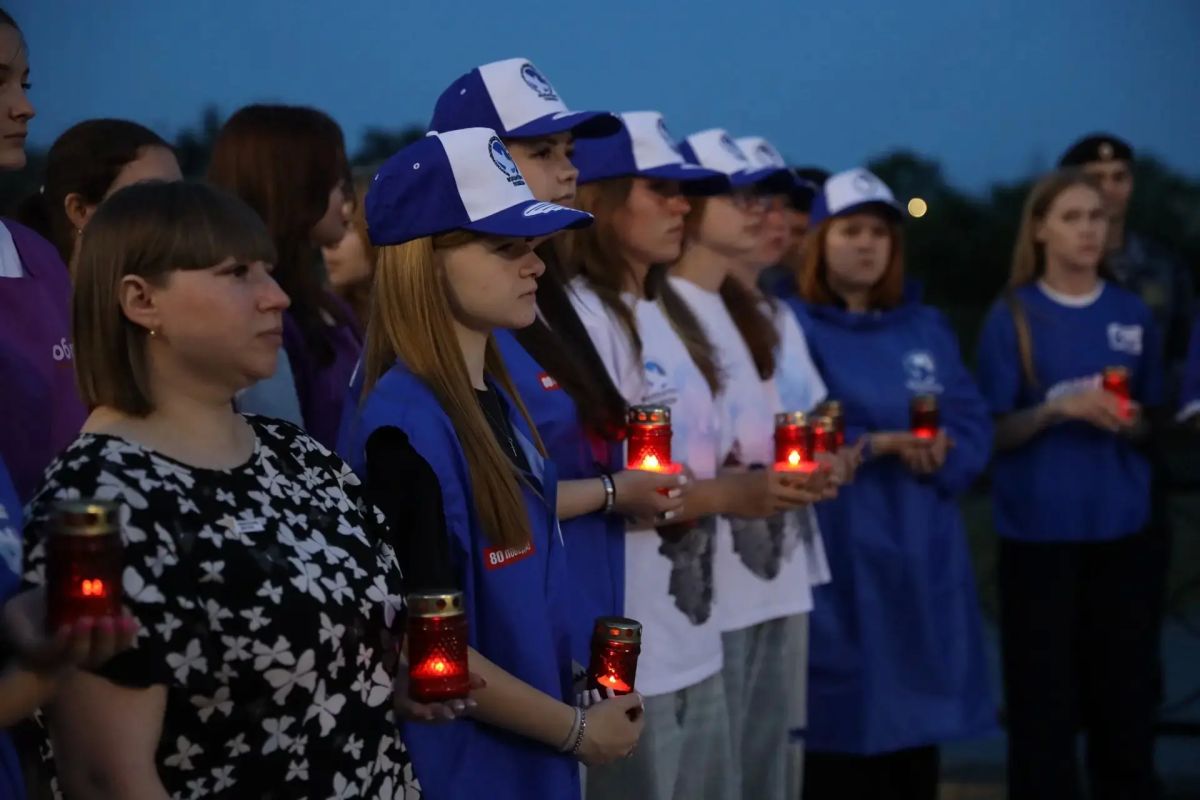 В Кургане накануне Дня памяти и скорби, 21 июня, прошла традиционная акция «Огненные картины войны» В Кургане накануне Дня памяти и скорби, 21 июня, прошла традиционная акция «Огненные картины войны»