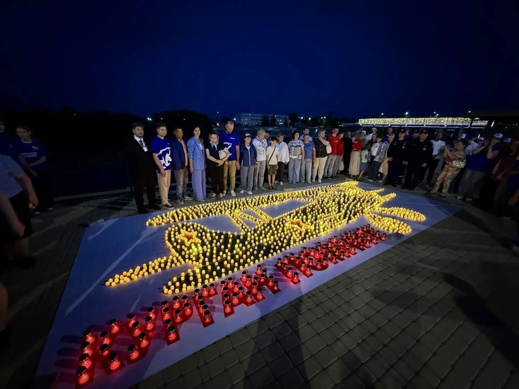 В Кургане накануне Дня памяти и скорби, 21 июня, прошла традиционная акция «Огненные картины войны» В Кургане накануне Дня памяти и скорби, 21 июня, прошла традиционная акция «Огненные картины войны»