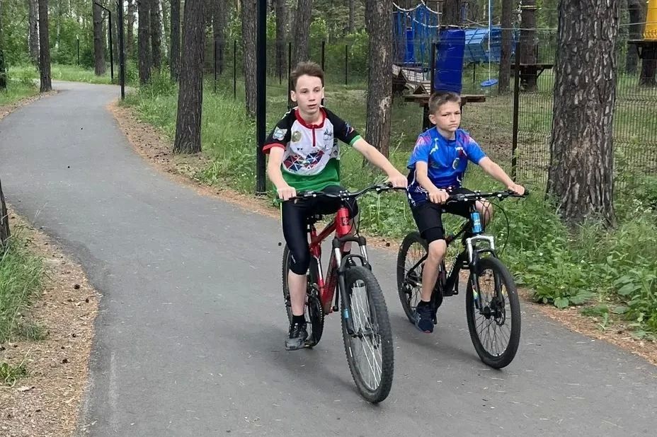 В Кургане продолжается ежегодный масштабный физкультурно-спортивный проект «СпортЛето», направленный на популяризацию здорового образа жизни и привлечение взрослых и детей к регулярным занятиям физической культурой В Кургане продолжается ежегодный масштабный физкультурно-спортивный проект «СпортЛето», направленный на популяризацию здорового образа жизни и привлечение взрослых и детей к регулярным занятиям физической культурой