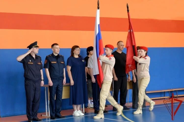 В Кургане на базе школы №11 прошла военно-спортивная игра для юнармейцев и кадетов «Огни дружбы» В Кургане на базе школы №11 прошла военно-спортивная игра для юнармейцев и кадетов «Огни дружбы»