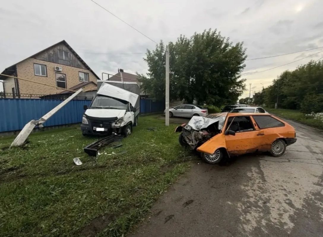 Подросток за рулем "восьмерки" влетел на полной скорости в "ГАЗель" в курганском Шадринске Подросток за рулем "восьмерки" влетел на полной скорости в "ГАЗель" в курганском Шадринске