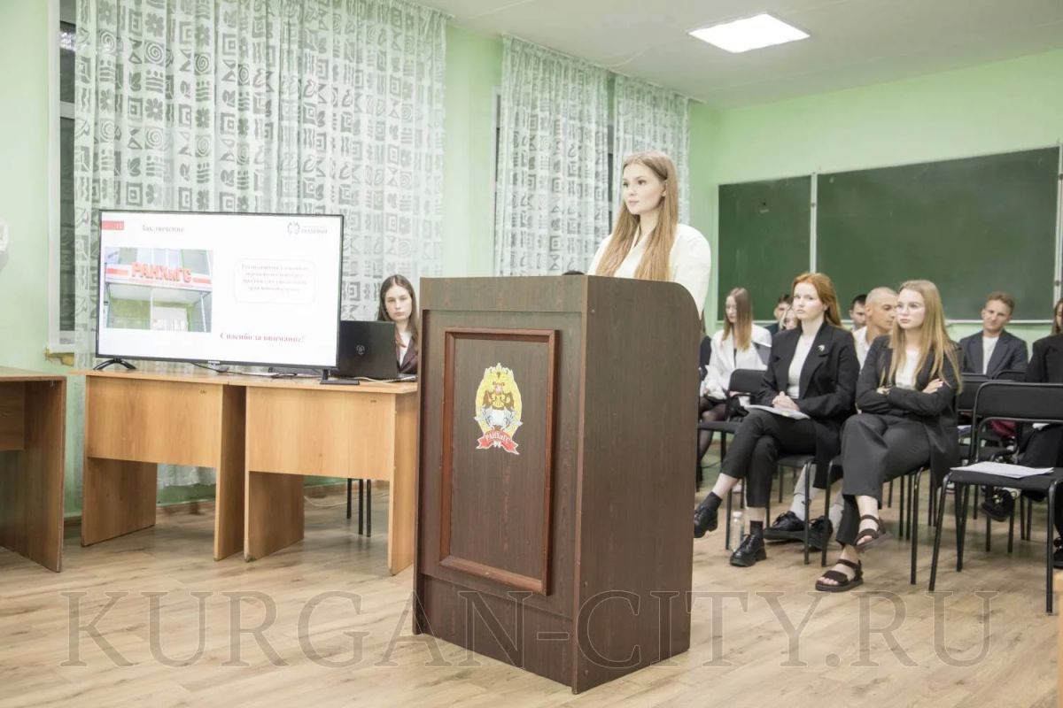 В Курганском филиале Российской академии народного хозяйства и государственной службы при президенте РФ сегодня состоялась защита дипломных работ по специальности «Государственное и муниципальное управление» В Курганском филиале Российской академии народного хозяйства и государственной службы при президенте РФ сегодня состоялась защита дипломных работ по специальности «Государственное и муниципальное управление»