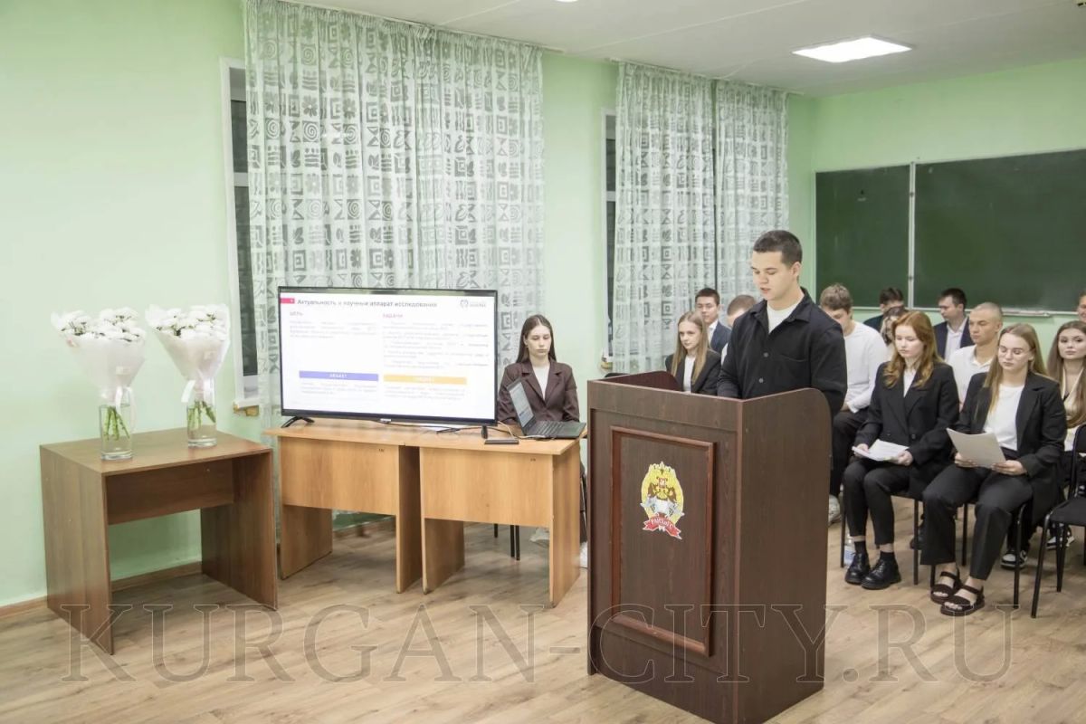 В Курганском филиале Российской академии народного хозяйства и государственной службы при президенте РФ сегодня состоялась защита дипломных работ по специальности «Государственное и муниципальное управление» В Курганском филиале Российской академии народного хозяйства и государственной службы при президенте РФ сегодня состоялась защита дипломных работ по специальности «Государственное и муниципальное управление»