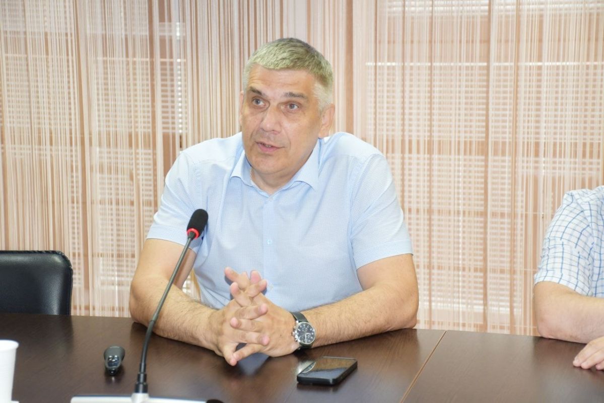 Глава облизбиркома Роман Скиндерев проинформировал профессорско-преподавательский состав КГУ об избирательных кампаниях, проводимых в Курганской области Глава облизбиркома Роман Скиндерев проинформировал профессорско-преподавательский состав КГУ об избирательных кампаниях, проводимых в Курганской области
