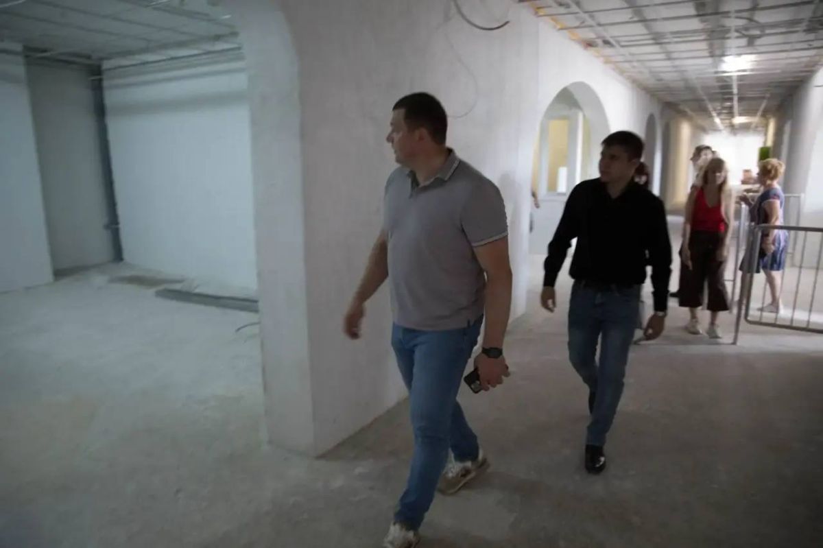 Антон Науменко: Также во время объезда проверили, как идут ремонты школ и детских садов, которые приводятся в порядок при поддержке главы региона в рамках национальных проектов «Семья» и «Молодежь и дети» Антон Науменко: Также во время объезда проверили, как идут ремонты школ и детских садов, которые приводятся в порядок при поддержке главы региона в рамках национальных проектов «Семья» и «Молодежь и дети»