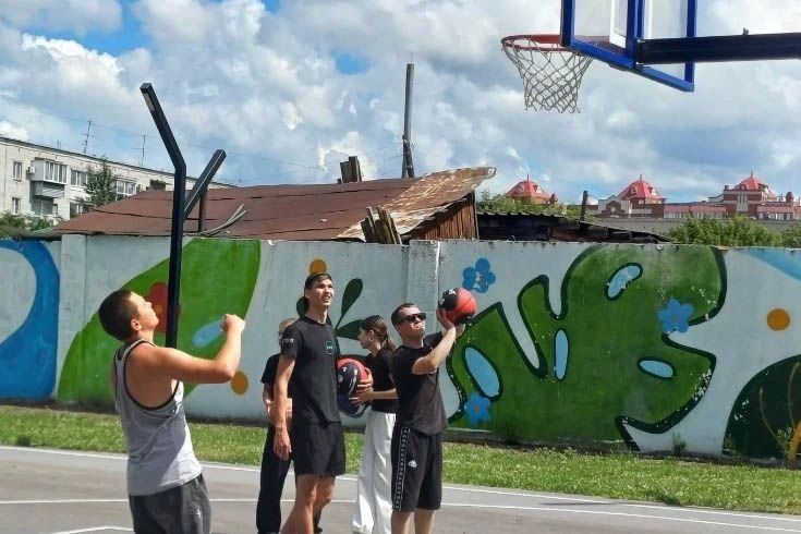 В Кургане продолжается проект «СпортЛето», в рамках которого горожан любого возраста приглашают принять участие в мастер-классах, тренировках и спортивном отдыхе В Кургане продолжается проект «СпортЛето», в рамках которого горожан любого возраста приглашают принять участие в мастер-классах, тренировках и спортивном отдыхе