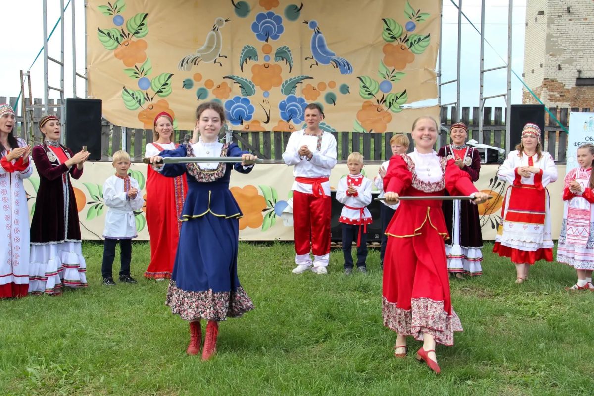 В Курганской области прошел Областной фестиваль клубов молодых семей В Курганской области прошел Областной фестиваль клубов молодых семей