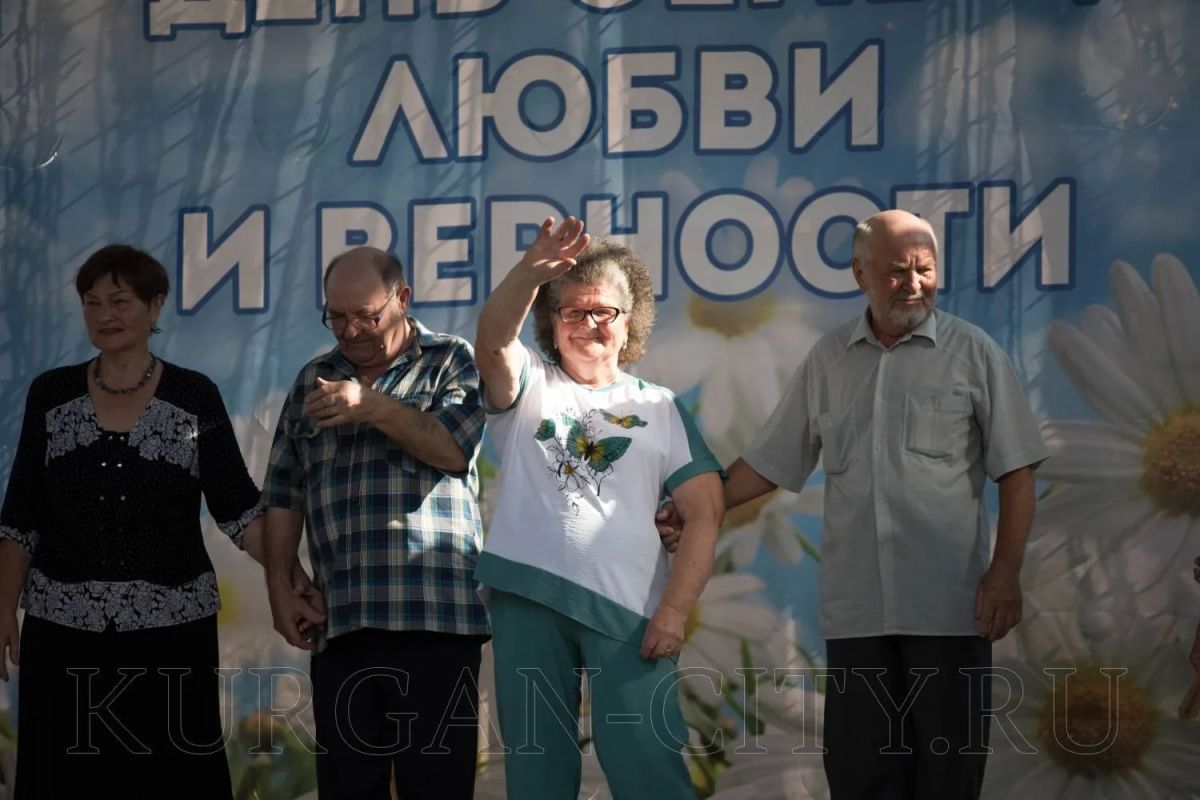8 июля в России отмечается День семьи, любви и верности 8 июля в России отмечается День семьи, любви и верности