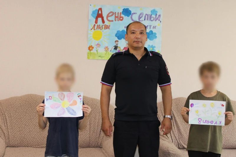 В Центре временного содержания для несовершеннолетних правонарушителей регионально Зауральского УМВД прошли мероприятия, приуроченные ко Дню семьи, любви и верности В Центре временного содержания для несовершеннолетних правонарушителей регионально Зауральского УМВД прошли мероприятия, приуроченные ко Дню семьи, любви и верности