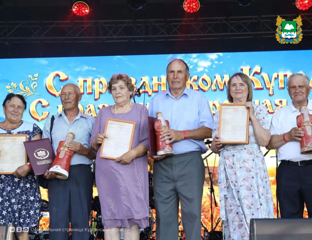 Тысячи гостей собрал фестиваль "Купала", который 10 и 11 июля прошел в Частоозерском округе Тысячи гостей собрал фестиваль "Купала", который 10 и 11 июля прошел в Частоозерском округе