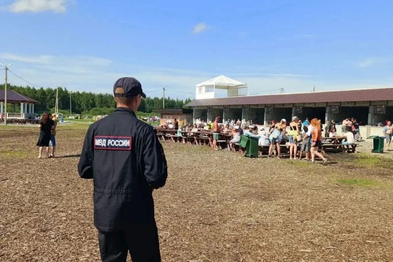 В Частоозерье сотрудники полиции обеспечили безопасность гостей фестиваля «Купала» В Частоозерье сотрудники полиции обеспечили безопасность гостей фестиваля «Купала»