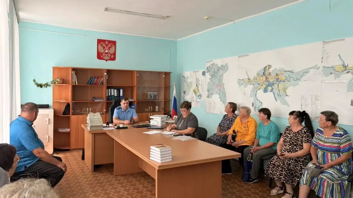 Прокурор Далматовского района выехал в с. Песчано-Коледино, где проверил ход капитального ремонта школы и провел прием сельских жителей Прокурор Далматовского района выехал в с. Песчано-Коледино, где проверил ход капитального ремонта школы и провел прием сельских жителей