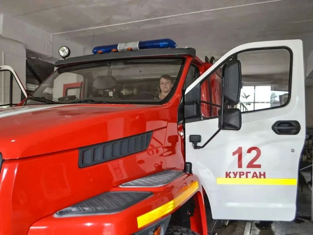 Зауральские огнеборцы провели экскурсию для детей участников СВО Зауральские огнеборцы провели экскурсию для детей участников СВО