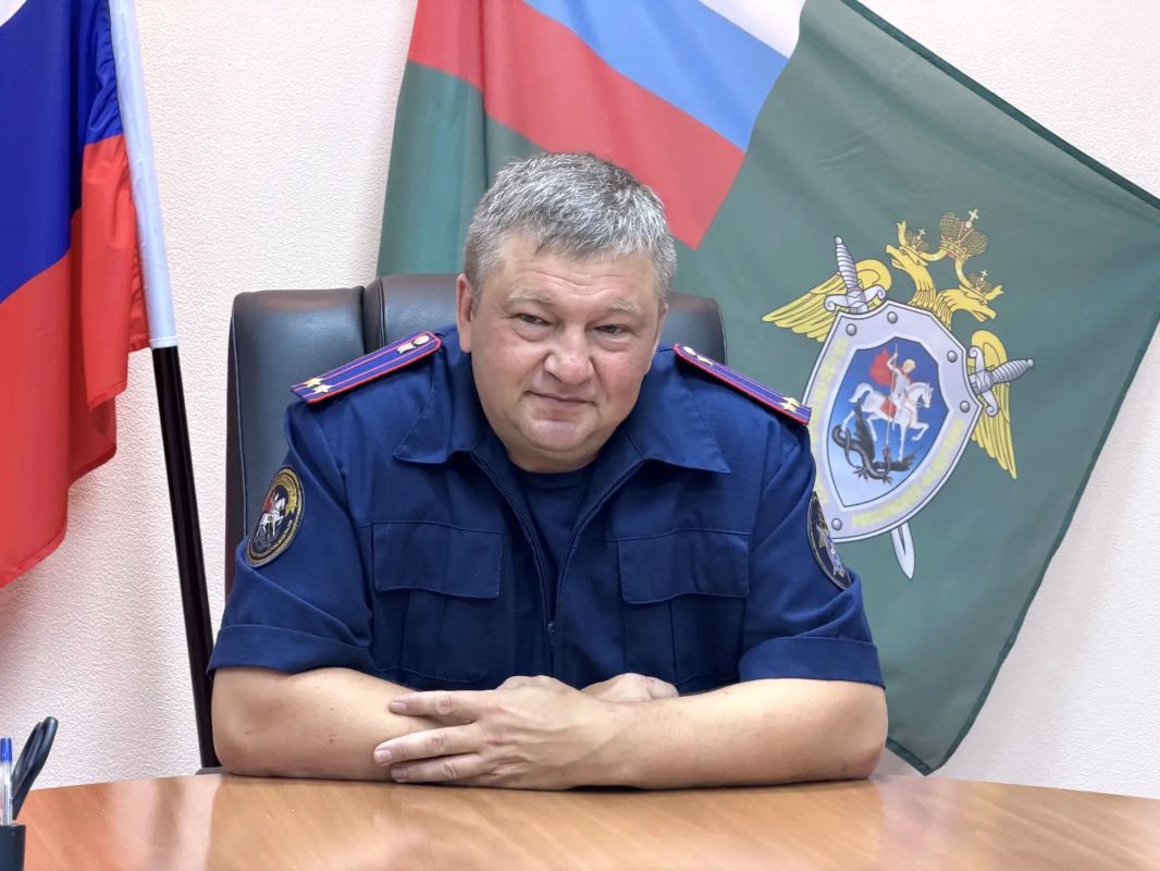 В следственном управлении СК России по Курганской области прошла встреча молодых следователей с представителем Курганской региональной общественной организации «Союз ветеранов следственных органов» В.В. Замираловым В следственном управлении СК России по Курганской области прошла встреча молодых следователей с представителем Курганской региональной общественной организации «Союз ветеранов следственных органов» В.В. Замираловым