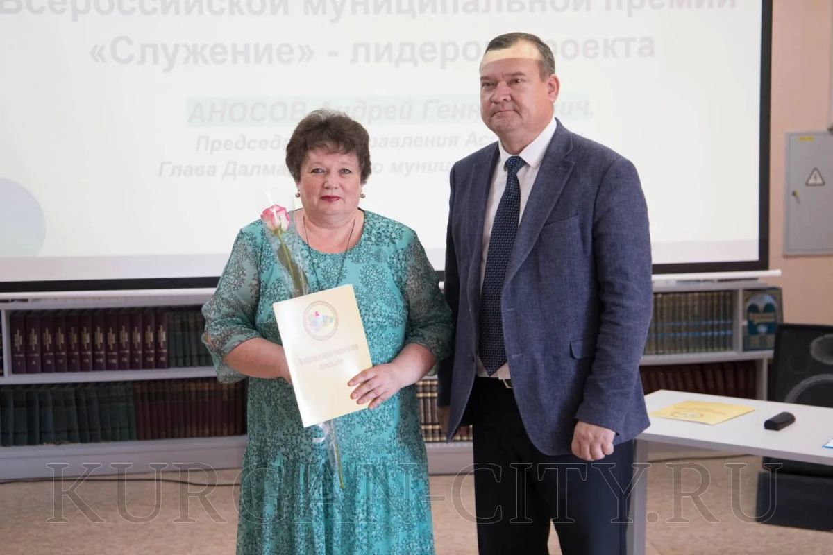 Глава города Кургана Антон Науменко: «Будем и дальше работать на результат!» Глава города Кургана Антон Науменко: «Будем и дальше работать на результат!»