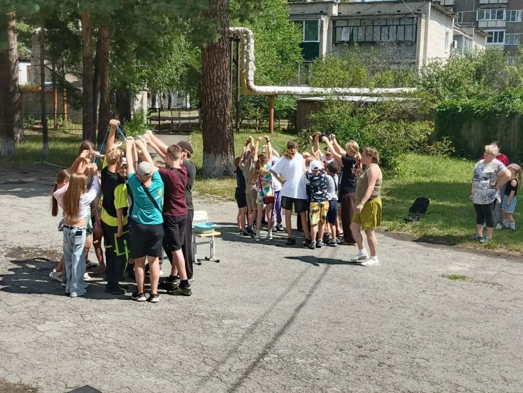 В Кургане территориальные общественные самоуправления делают лето для ребят ярким и насыщенным В Кургане территориальные общественные самоуправления делают лето для ребят ярким и насыщенным