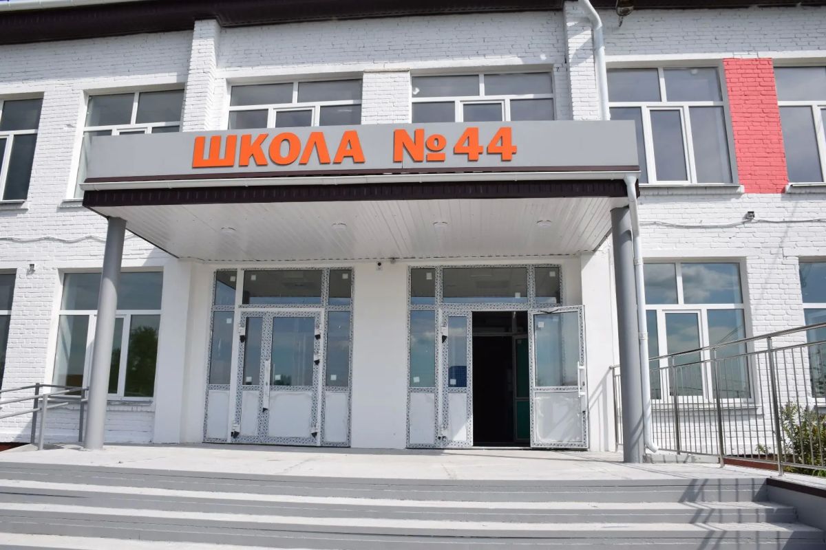 Антон Науменко: Приятно удивила 44-я школа, корпус которой по ул.Спортивная ремонтируем в этом году Антон Науменко: Приятно удивила 44-я школа, корпус которой по ул.Спортивная ремонтируем в этом году