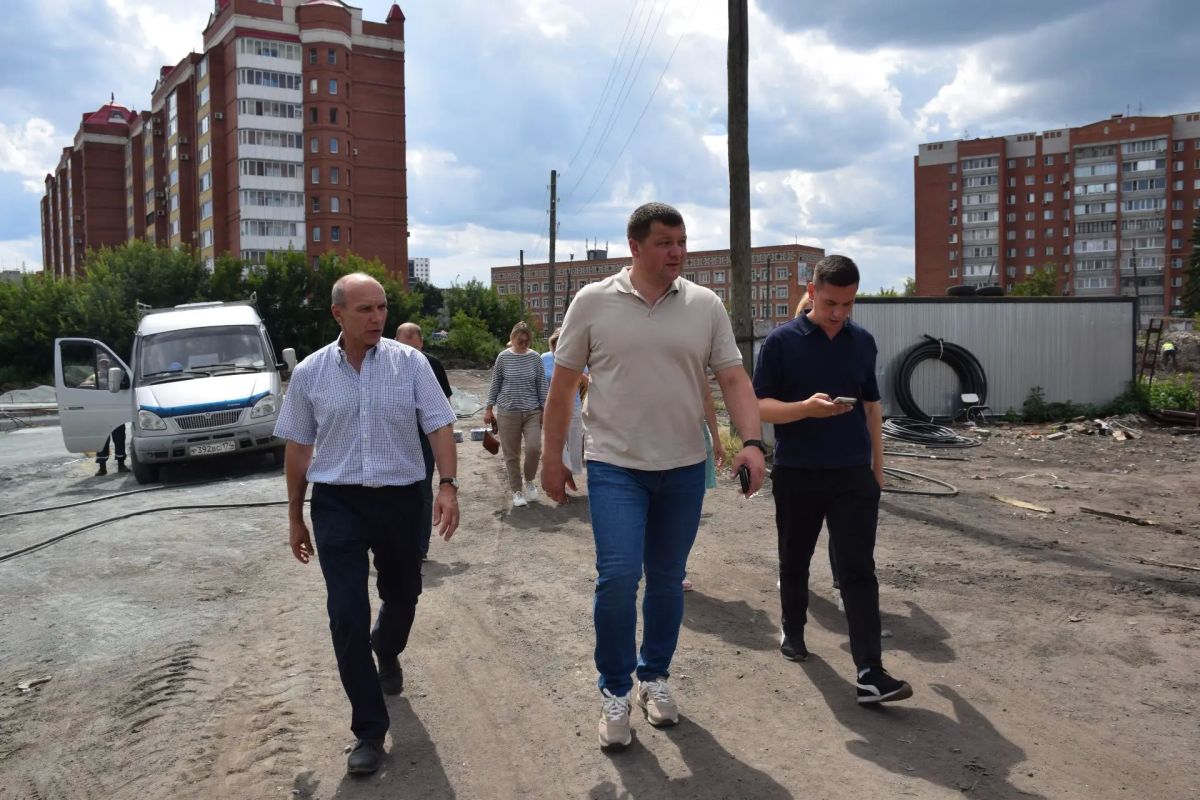 Антон Науменко: Продолжаем обновление общественных пространств Антон Науменко: Продолжаем обновление общественных пространств