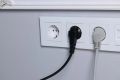 Четыре прибора, которые стоит отключать от сети после использования