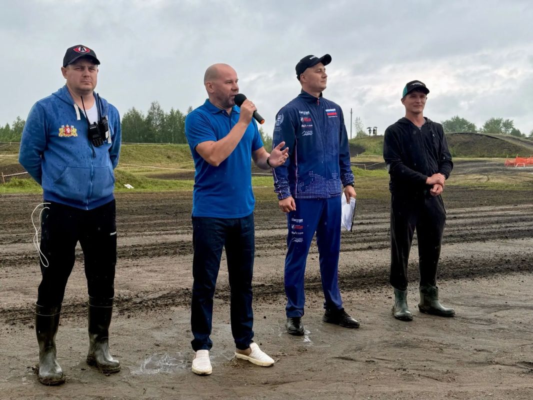 В Шадринске прошли состязания Кубка губернатора по мотокроссу В Шадринске прошли состязания Кубка губернатора по мотокроссу