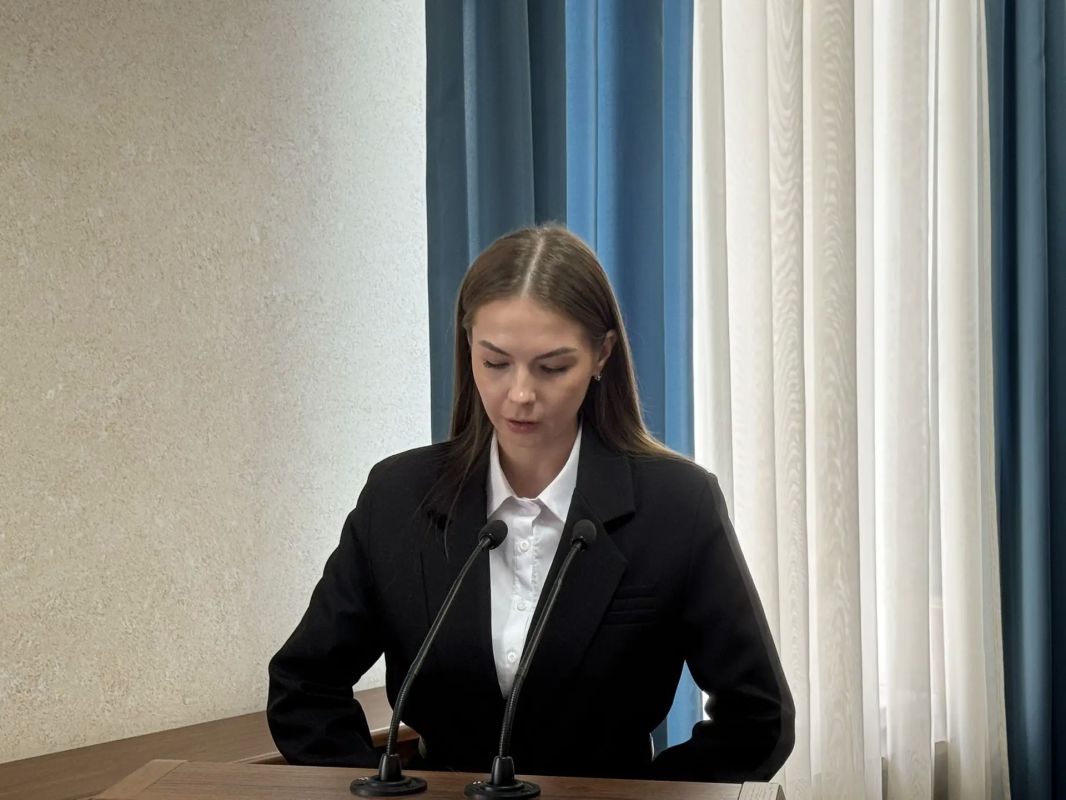 Сегодня прокурор Курганской области Владислав Московских в торжественной обстановке поздравил оперативных работников с присвоением классных чинов и назначением на должность Сегодня прокурор Курганской области Владислав Московских в торжественной обстановке поздравил оперативных работников с присвоением классных чинов и назначением на должность
