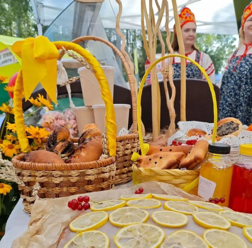 В Крестовско-Ивановской ярмарке приняли участие курганские организации и предприниматели В Крестовско-Ивановской ярмарке приняли участие курганские организации и предприниматели