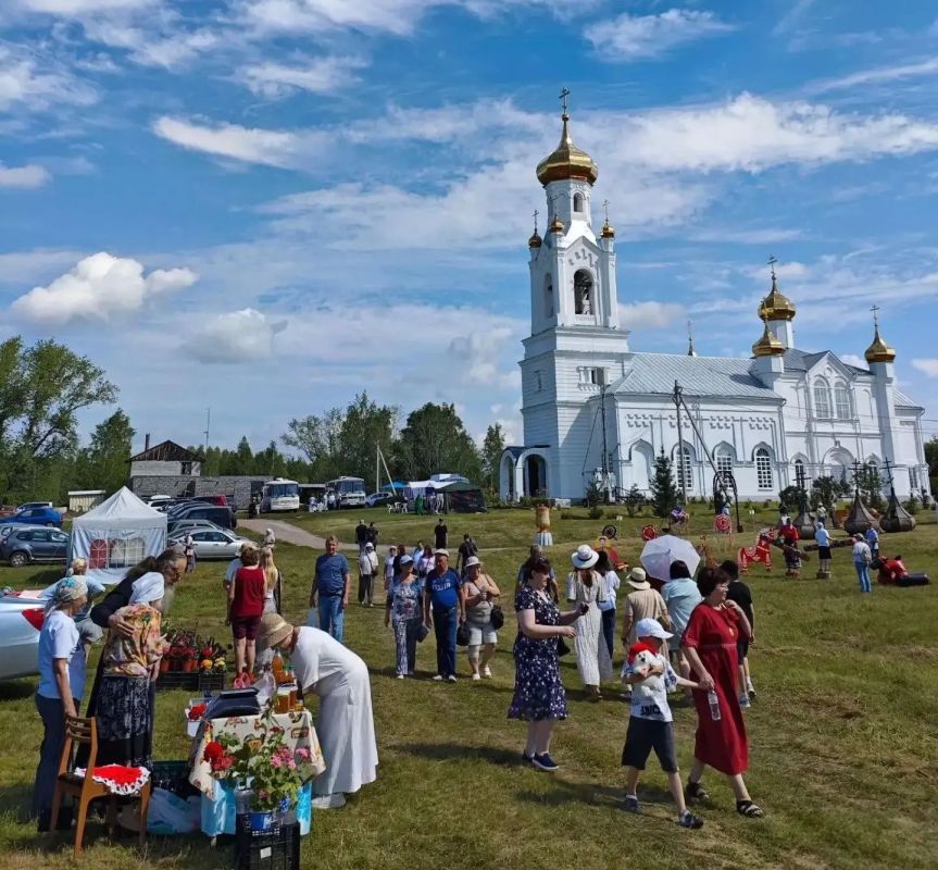 В Крестовско-Ивановской ярмарке приняли участие курганские организации и предприниматели В Крестовско-Ивановской ярмарке приняли участие курганские организации и предприниматели