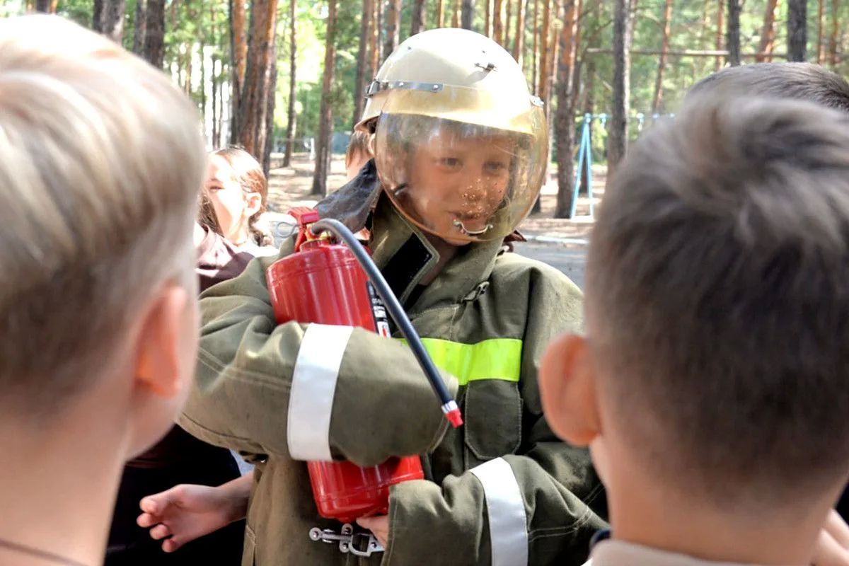 Каникулы с пользой. . В муниципальном загородном лагере имени Н. Островского в рамках Всероссийской акции «Каникулы с Росгвардией» в Курганской области состоялась встреча представителей территориального управления... Каникулы с пользой. . В муниципальном загородном лагере имени Н. Островского в рамках Всероссийской акции «Каникулы с Росгвардией» в Курганской области состоялась встреча представителей территориального управления...