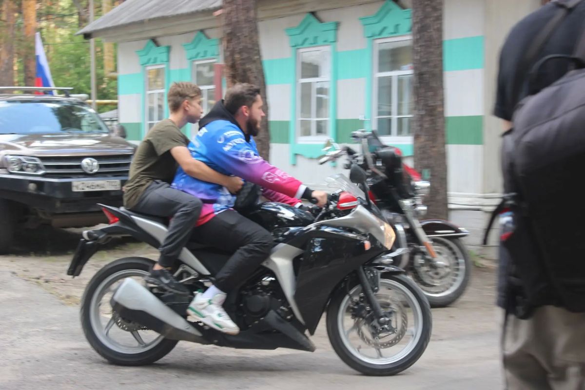 На базе Введенского филиала Центра помощи детям № 1 впервые прошел региональный патриотический форум «Билет в будущее» для воспитанников организаций для детей-сирот На базе Введенского филиала Центра помощи детям № 1 впервые прошел региональный патриотический форум «Билет в будущее» для воспитанников организаций для детей-сирот
