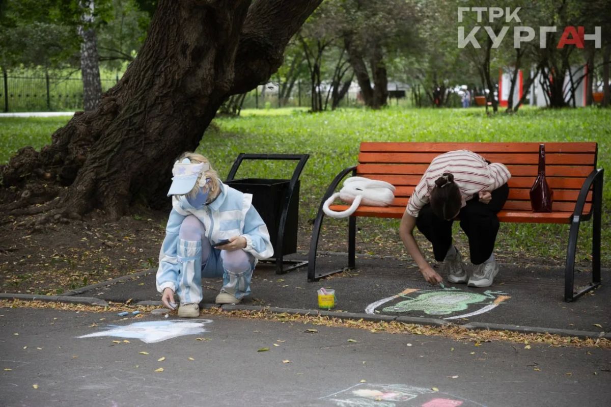 Летнее настроение в центре: фотопрогулка по Кургану Летнее настроение в центре: фотопрогулка по Кургану