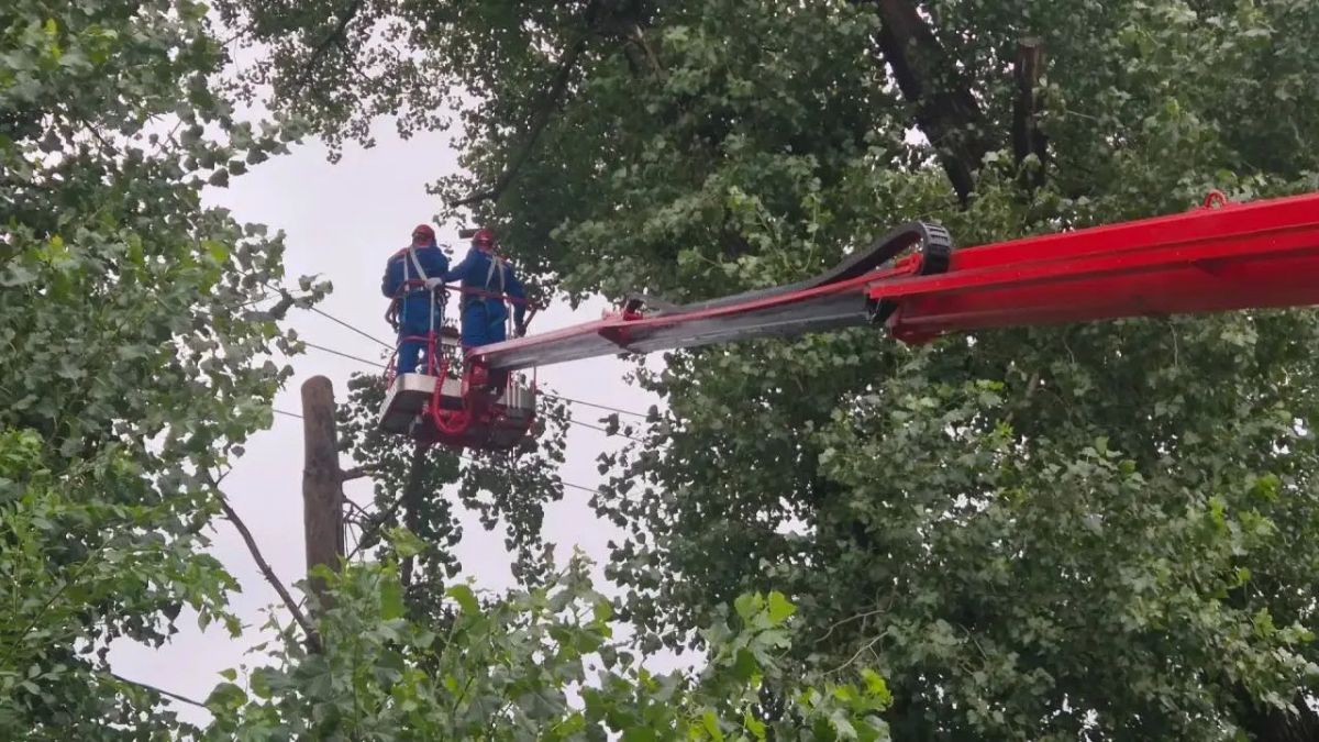 За медпомощью обратился 51 человек после шторма на Дону За медпомощью обратился 51 человек после шторма на Дону