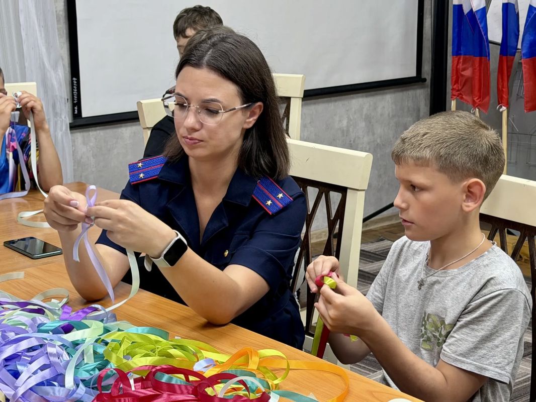 Представители Женского совета и Молодежного союза «Юный следователь» навестили воспитанников подшефного детского дома Представители Женского совета и Молодежного союза «Юный следователь» навестили воспитанников подшефного детского дома
