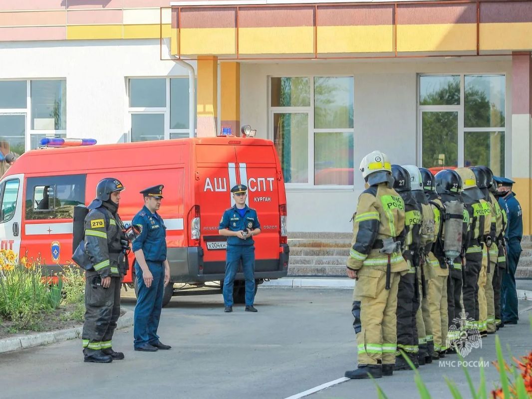 Вопросы безопасности в приоритете: в зауральских школах начали подготовку к новому учебному году Вопросы безопасности в приоритете: в зауральских школах начали подготовку к новому учебному году