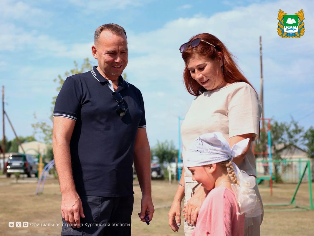 В селе Тагильское Каргапольского округа в этом году масштабные перемены коснулись социальной сферы – здесь одновременно ведутся работы по капитальному ремонту школы и детского сада «Березка» В селе Тагильское Каргапольского округа в этом году масштабные перемены коснулись социальной сферы – здесь одновременно ведутся работы по капитальному ремонту школы и детского сада «Березка»