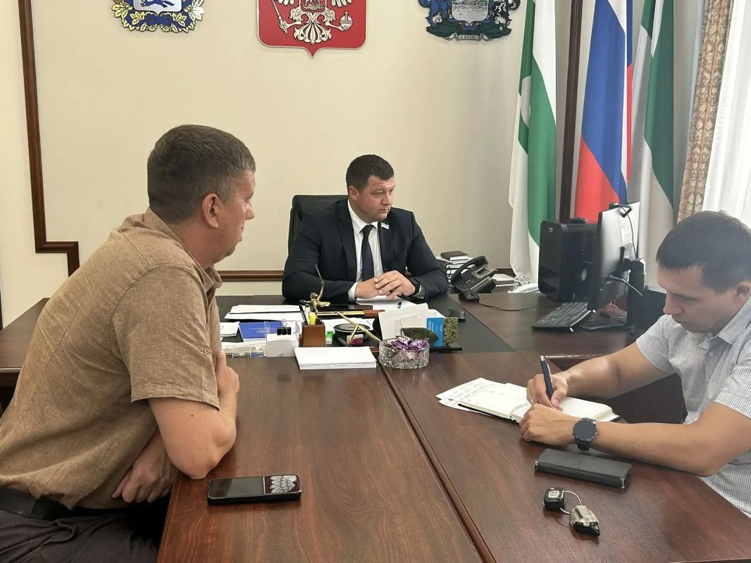 Антон Науменко: Постепенно продвигаемся в направлении установки в Кургане стелы «Город трудовой доблести» Антон Науменко: Постепенно продвигаемся в направлении установки в Кургане стелы «Город трудовой доблести»