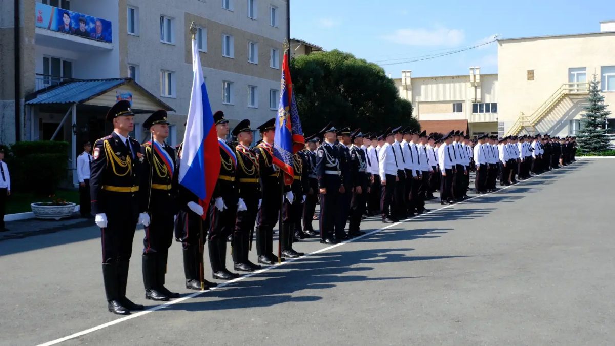 30 июля 2026 года в Уральском юридическом институте МВД России прошла церемония торжественного выпуска слушателей заочной формы обучения, присвоения очередного специального звания среднего начальствующего состава выпускникам... 30 июля 2026 года в Уральском юридическом институте МВД России прошла церемония торжественного выпуска слушателей заочной формы обучения, присвоения очередного специального звания среднего начальствующего состава выпускникам...
