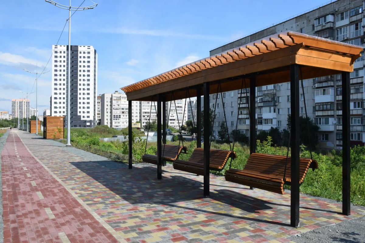 В Кургане продолжается работа по благоустройству набережной реки Тобол В Кургане продолжается работа по благоустройству набережной реки Тобол