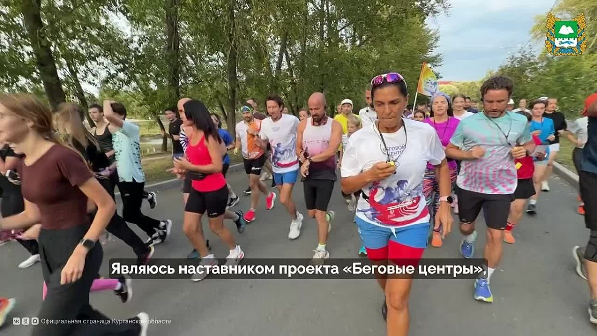 Накануне Дня физкультурника губернатор Вадим Шумков встретился с известными спортсменами Алексеем Смертиным и Юрием Борзаковским