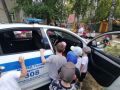 В Шадринске полицейские и общественник провели «Зарядку со стражем порядка» для самых маленьких горожан