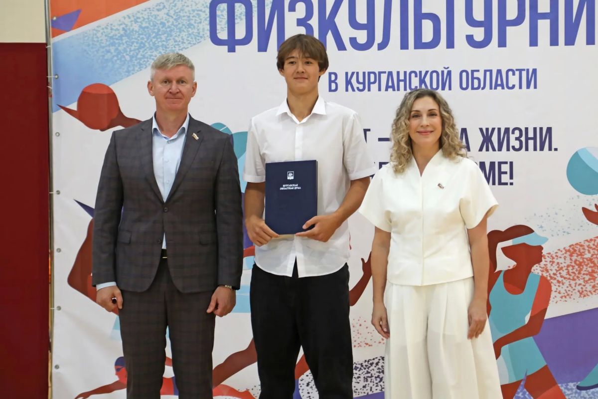 За каждым атлетом стоят те, кто проходит этот путь вместе с ним: тренеры, наставники, родители и, конечно, команда За каждым атлетом стоят те, кто проходит этот путь вместе с ним: тренеры, наставники, родители и, конечно, команда