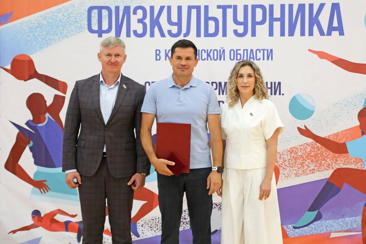 За каждым атлетом стоят те, кто проходит этот путь вместе с ним: тренеры, наставники, родители и, конечно, команда За каждым атлетом стоят те, кто проходит этот путь вместе с ним: тренеры, наставники, родители и, конечно, команда