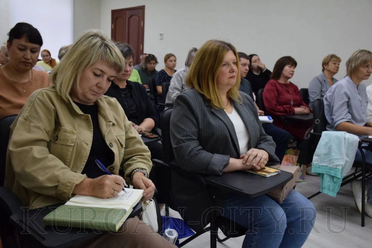 Сегодня, 11 августа, в Кургане началось обучение координаторов и обходчиков перед стартом проекта адресного информирования избирателей «ИнформУИК», запущенного в рамках подготовки к выборам депутатов Государственной Думы... Сегодня, 11 августа, в Кургане началось обучение координаторов и обходчиков перед стартом проекта адресного информирования избирателей «ИнформУИК», запущенного в рамках подготовки к выборам депутатов Государственной Думы...