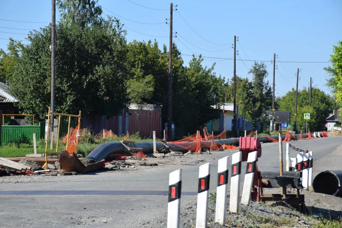 Антон Науменко: Сегодня выехали с рабочим объездом в Северный, где при поддержке губернатора Курганской области Вадима Михайловича Шумкова и Правительства региона меняем изношенный водопровод по улице Панфилова диаметром 700... Антон Науменко: Сегодня выехали с рабочим объездом в Северный, где при поддержке губернатора Курганской области Вадима Михайловича Шумкова и Правительства региона меняем изношенный водопровод по улице Панфилова диаметром 700...
