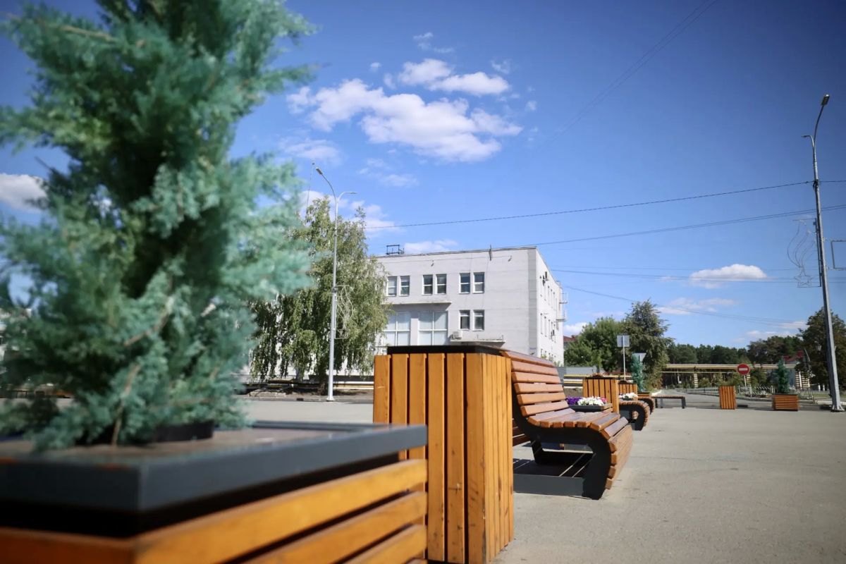Вадим Шумков: Сегодня в Кетово.. Весной, когда приезжал в село, сделал ряд замечаний по ряду мест, включая центр. Сейчас ситуация заметно лучше — чище, аккуратнее. Село выглядит достойно. И слава Богу Вадим Шумков: Сегодня в Кетово.. Весной, когда приезжал в село, сделал ряд замечаний по ряду мест, включая центр. Сейчас ситуация заметно лучше — чище, аккуратнее. Село выглядит достойно. И слава Богу