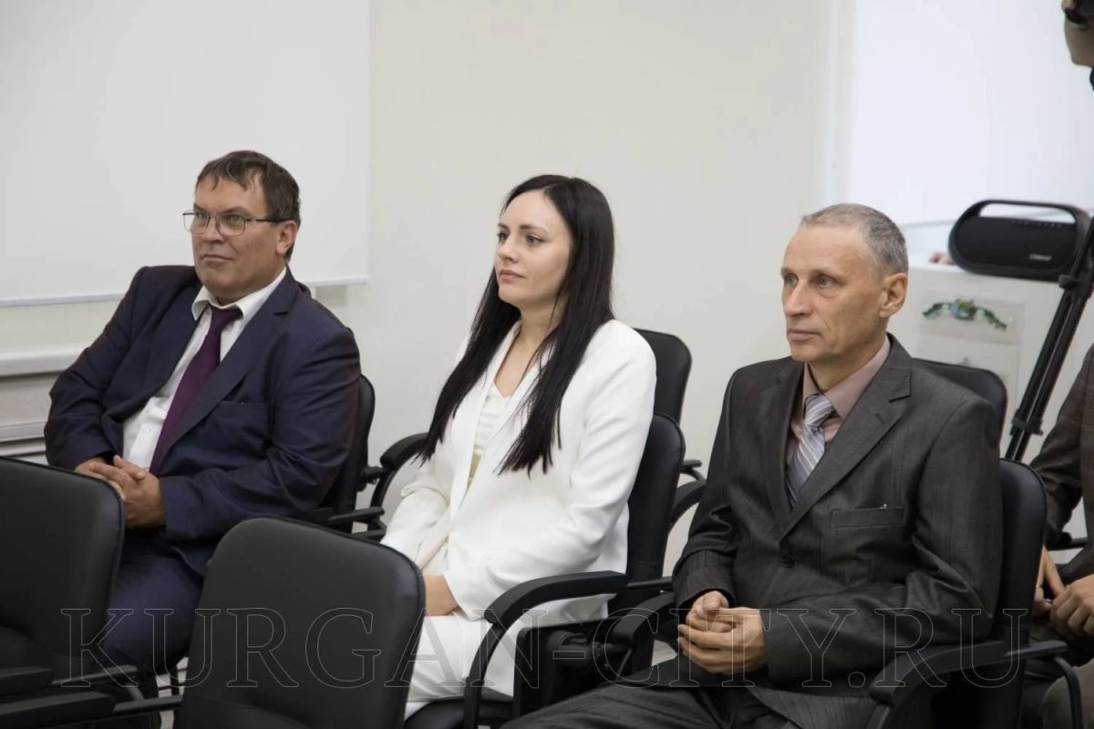 Сегодня Глава города Антон Науменко принял участие в торжественном мероприятии, приуроченном к 25-летию образования Российской телевизионной и радиовещательной сети - организации, которая стала фундаментом цифрового... Сегодня Глава города Антон Науменко принял участие в торжественном мероприятии, приуроченном к 25-летию образования Российской телевизионной и радиовещательной сети - организации, которая стала фундаментом цифрового...