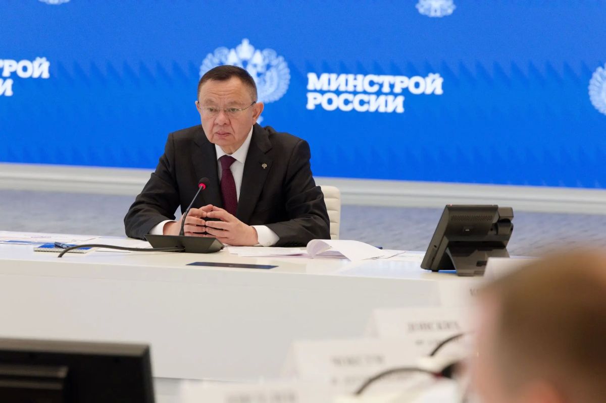 Глава Минстроя России провел совещание по вопросам реконструкции автомобильного пункта пропуска «Хандагайты» Глава Минстроя России провел совещание по вопросам реконструкции автомобильного пункта пропуска «Хандагайты»