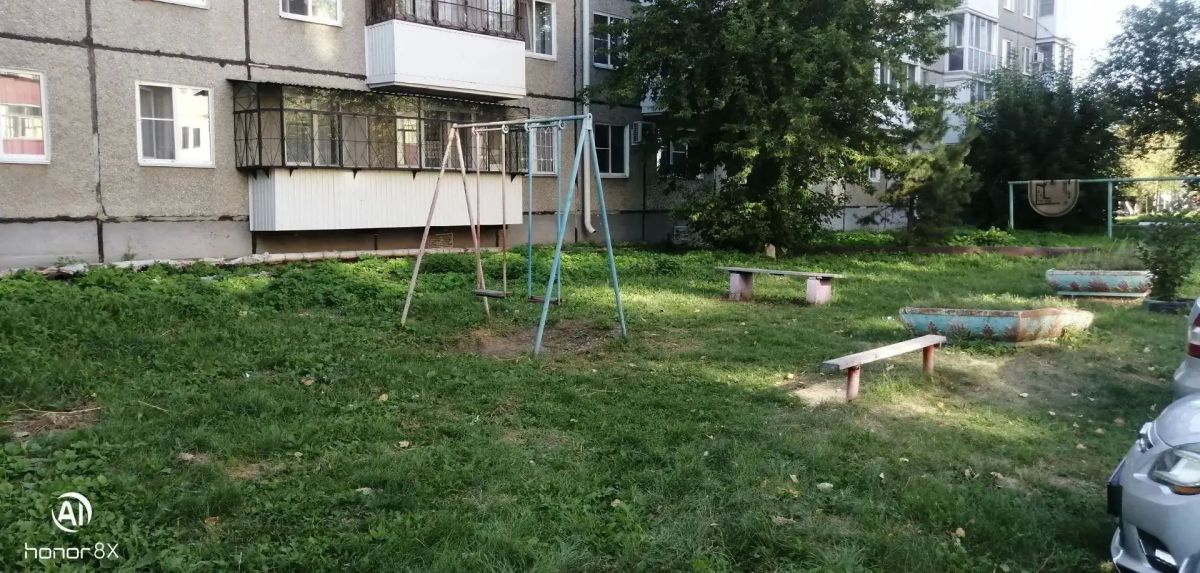 На прошедшей неделе наши специалисты осмотрели придомовые территории по нескольким адресам: На прошедшей неделе наши специалисты осмотрели придомовые территории по нескольким адресам:
