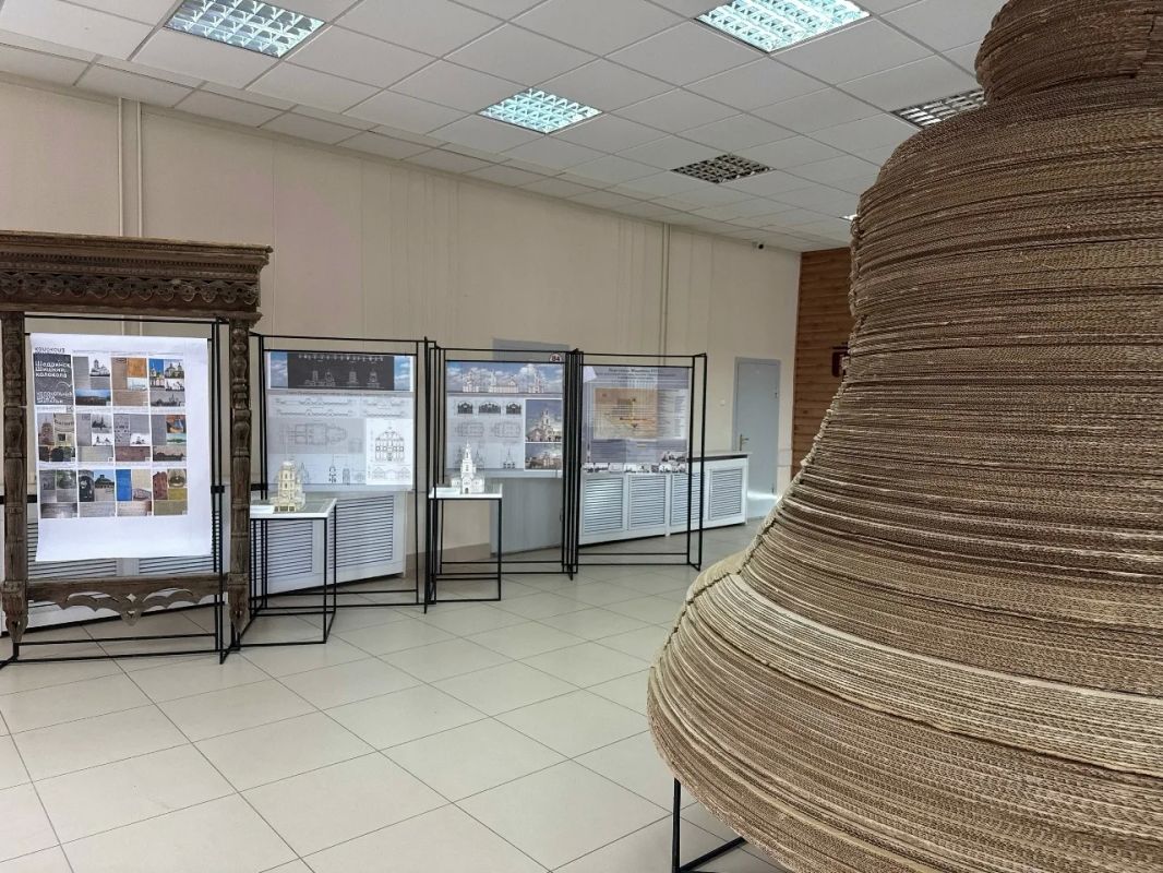 В Курганском областном Доме народного творчества открылась уникальная выставка «Созидатели В Курганском областном Доме народного творчества открылась уникальная выставка «Созидатели