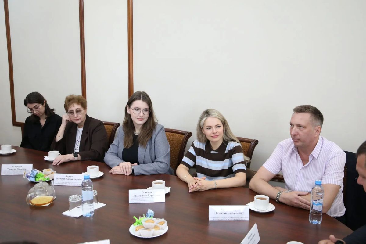 Антон Науменко: Сегодня встретился с врачами - эндокринологами из Москвы Антон Науменко: Сегодня встретился с врачами - эндокринологами из Москвы